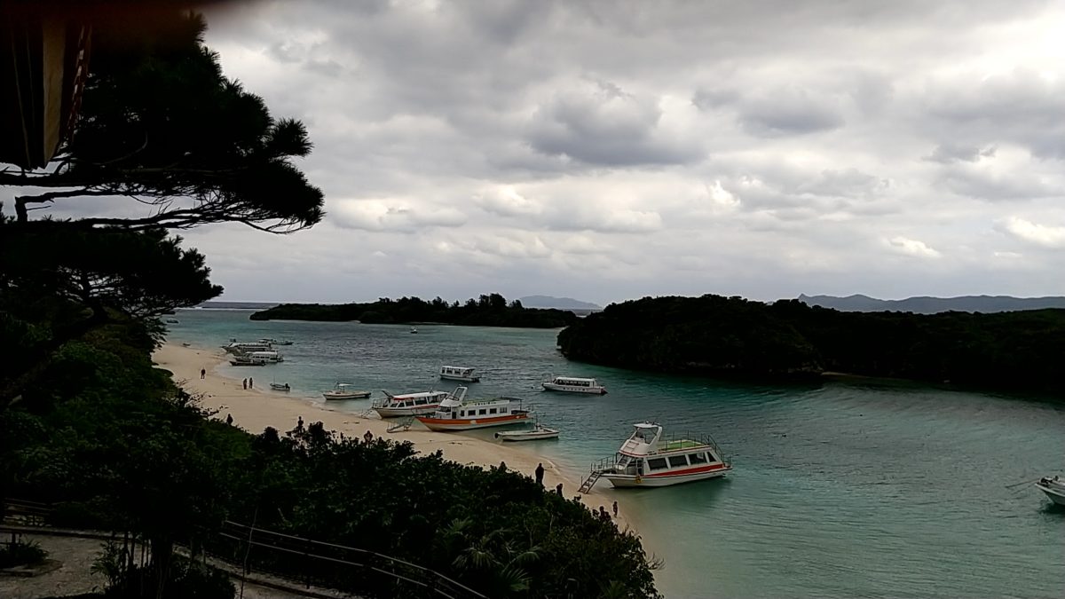3日間で巡る石垣島弾丸一人旅。小浜島と竹富島を原付とチャリンコで風を切る。