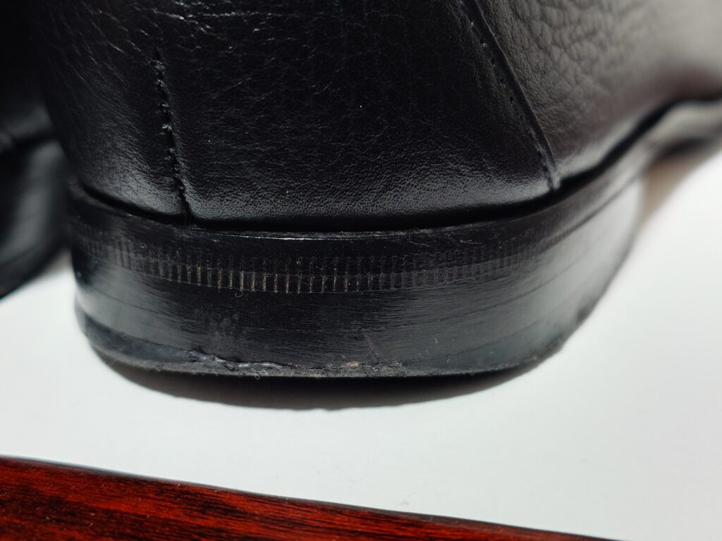 ローファー修理